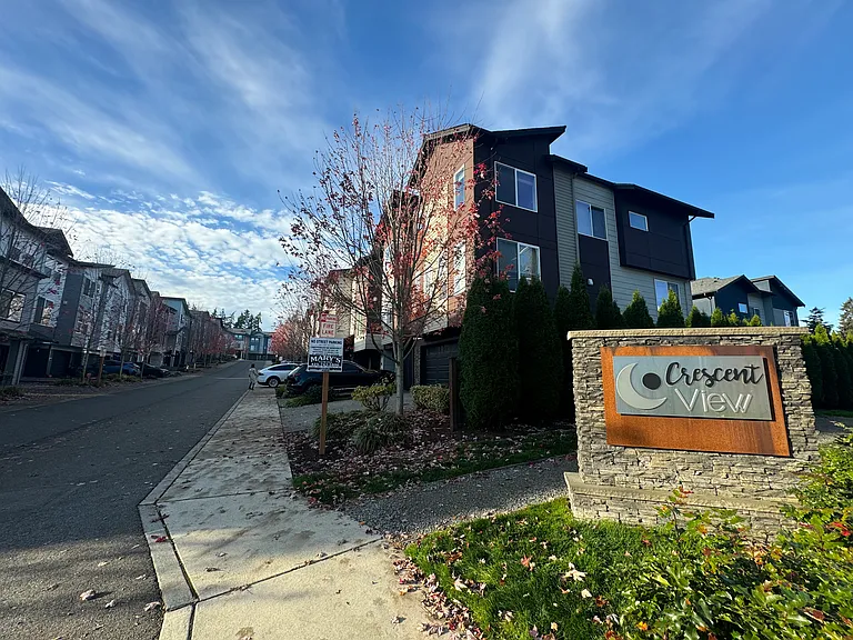 15720 Meadow Rd APT B5, Lynnwood