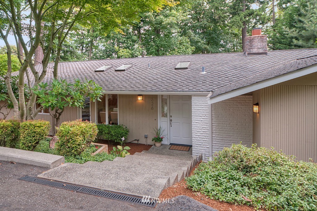 626 108th Ave SE, Bellevue